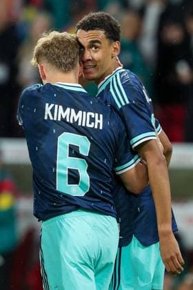Joshua Kimmich 6 (Deutschland) herzt Jamal Musiala 10 (Deutschland) nach dessen Tor zum 4:0, Deutschland vs. Finnland, Fussball, Maenner, UEFA, Freundschaftsspiel, Friendly Match, DFB, Saison 2025 2026, 31.05.2026 Mainz Rheinland-Pfalz Deutschland *** Joshua Kimmich 6 Germany hugs Jamal Musiala 10 Germany after his goal for 4 0, Germany vs Finland, Football, Men, UEFA, Friendly Match, Friendly Match, DFB, Season 2025 2026, 31 05 2026 Mainz Rhineland-Palatinate Germany Copyright: xkolbert-press MartinxAgüerax
