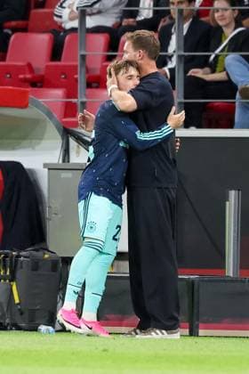 Head Coach Julian Nagelsmann Germany hugs Lennart Karl 25 Germany after his substitution, Germany vs Finland, Football, Men, UEFA, Friendly Match, Friendly Match, DFB, Season 2025 2026, 31 05 2026 Mainz Rhineland-Palatinate Germany Copyright: xkolbert-press MartinxAgüerax