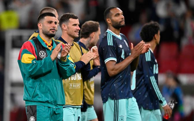 after the match players thank fans spectators Deniz Undav GER 26 Pascal Gross GER 13 David Raum GER 22 Jonathan Tah GER 04 DFB Laenderspiel Deutschland GER vs Finnland FIN Freundschaftsspiel Testspiel am 31 05 2026 DFL REGULATIONS PROHIBIT ANY USE OF PHOTOGRAPHS AS IMAGE SEQUENCES AND OR QUASI VIDEO DFB Laenderspiel Deutschland GER vs Finnland FIN