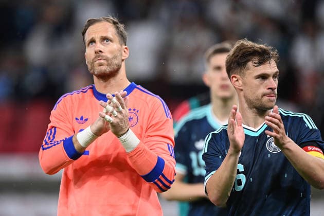 Schlussjubel, jubelnd, Jubel, Begeisterung, Freude, Emotion Torwart Oliver BAUMANN (GER) und Joshua KIMMICH (GER) Deutschland (GER) - Finnland (FIN) 4-0 Fussball Laenderspiel,Freundschaftsspiel, am 3105.2026, Mewa Arena Mainz Deutschland. UEFA regulations prohibit any use of photographs as image sequences and or quasi-video Â *** Final cheer, cheering, jubilation, enthusiasm, joy, emotion Goalkeeper Oliver BAUMANN GER and Joshua KIMMICH GER Germany GER Finland FIN 4 0 Soccer international, friendly match, on 3105 2026, Mewa Arena Mainz Germany UEFA regulations prohibit any use of photographs as image sequences and or quasi video Â