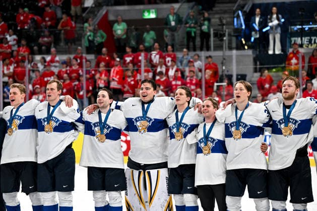 ZURICH, SWITZERLAND - MAY 31: Finland celebrate the victory during the 2026 IIHF Ice hockey, Eishockey World Championship, WM, Weltmeisterschaft Switzerland Gold Medal game between Switzerland and Finland at Swiss Life Arena on May 31, 2026 in Zurich, Zurich. Zurich Swiss Life Arena Zurich Switzerland *** ZURICH, SWITZERLAND MAY 31 Finland celebrate the victory during the 2026 IIHF Ice Hockey World Championship Switzerland Gold Medal game between Switzerland and Finland at Swiss Life Arena on May 31, 2026 in Zurich, Zurich Zurich Swiss Life Arena Zurich Switzerland Copyright: xJustPictures.ch AndreaxBrancax jp-en-EuSpIm-JP7_ANB_SuiFin_31052026_1073
