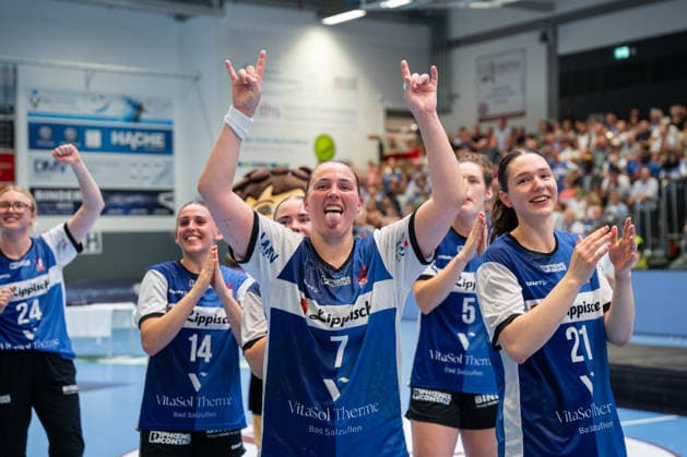 HSG Blomberg Lippe GER vs Borussia Dortmund GER Handball, 1 Handball Bundesliga Women, Final, Game 3, 31 5 2026, Season 2025 2026, Blomberg Diana Magnusdottir HSG Blomberg Lippe, 07 celebrates the victory against Borussia Dortmund GER and the title as German champion Blomberg Sporthalle an der Ulmenallee Germany