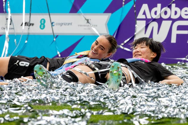 Brighton and Hove Albion Women v Manchester City Women, Women s FA Cup, Cup Final Manchester City Women midfielder Grace Clinton (6) and Manchester City Women forward Aoba Fujino (20) roll in ticker tape after the Women s FA Cup Final match between Brighton and Hove Albion Women and Manchester City Women at Wembley Stadium, London, UK on 31 May 2026. London Wembley Stadium Greater London UK Editorial use only , Copyright: xManjitxNarotrax PSI-24342-0082