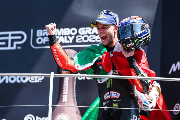 MotoGP GP7 Brembo Grand Prix of Italy - Grand Prix Race Podium in Scarperia e San Piero, Italy - 31 MAY 2026. Marco Bezzecchi of Italy and Aprilia Racing seen celebrating the victory in Grand Prix Race during MotoGP GP7 Brembo Grand Prix of Italy - Grand Prix Race Podium at Mugello Circuit. Scarperia e San Piero Italy Copyright: xFabrizioxCarabellix xSOPAxImagesx 20260531R3FC2549_MarcoBezzecchi
