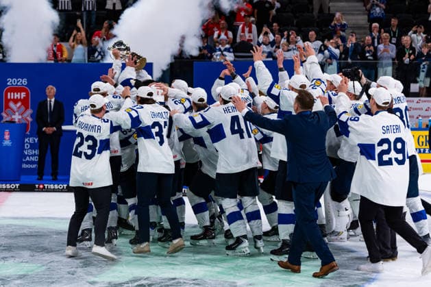 ZURICH, SWITZERLAND - MAY 31: Aleksander Barkov (Finland, 16) celebrating the Win of the Gold Medal with the team during the Gold Medal Game - Match 64 between Switzerland and Finland at the IIHF Ice hockey, Eishockey World Championship, WM, Weltmeisterschaft 2026, Swiss Life Arena on May 31, 2026 in Zurich, Switzerland. Zurich Switzerland Copyright: xTimoxSteinx