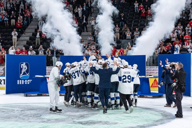 31 05 2026, Zurich, Swiss Life Arena, Ice Hockey World Championships Gold Medal Game Switzerland Finland Team Finland celebrates the World Championship title Zurich Swiss Life Arena Zurich Switzerland Copyright: xJustPictures.ch StefanxEmchx jp-de-StEm-DSC0130320260531