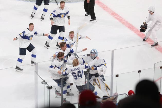 31 05 2026 Swiss Life Arena Zuerich , SWITZERLAND, Men Ice Hockey IIHF World Championship Zurich 2026 Final SUI FIN Cheering after the goal of Konsta Helenius Nr 94 FIN with Vili Saerijervi 18 , Nikolas Matinpalo 33 , Sakari Manninen 65 , Janne Kuokkanen 27 and goalie Justus Annunen FIN