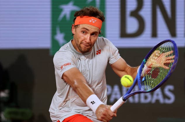 Norwegian Casper Ruud plays against Brazilian Joao Fonseca during their fourth-round match at the French Tennis Open in Roland Garros in Paris, France, on Sunday, May 31, 2026.  PAR20260531125 MAYAxVIDON-WHITE