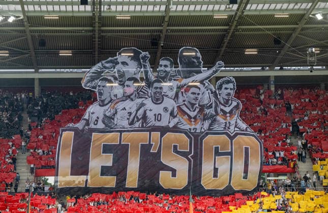 Fussball, Herren, Saison 2025 2025, Länderspiel in Mainz, Deutschland - Finnland, deutsche Fans, Motto für die WM, Lets go, oben v. l. Kai Havertz (Deutschland), Deniz Undav (Deutschland), Antonio Rüdiger (Deutschland), vorn v. l. Joshua Kimmich, David Raum, Jamal Musiala, Florian Wirtz und Nick Woltemade (alle Deutschland), 31.05. 2026, *** Football, Men, 2025 2025 season, international match in Mainz, Germany Finland, German fans, motto for the World Cup, Lets go, top from l Kai Havertz Germany , Deniz Undav Germany , Antonio Rüdiger Germany , front from l Joshua Kimmich, David Raum, Jamal Musiala, Florian Wirtz and Nick Woltemade all Germany , 31 05 2026, Copyright: xMatthiasxKochx