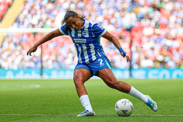 LONDON, ENGLAND - May 31: Manuela Catano of Brighton and Hove Albion crosses the ball during the Adobe Womens FA Cup Final match between Brighton and Hove Albion and Manchester City at Wembley Stadium, May 31 in London, England  Copyright: xNataliexMincher SPPx Sportspressphoto_SPR158757