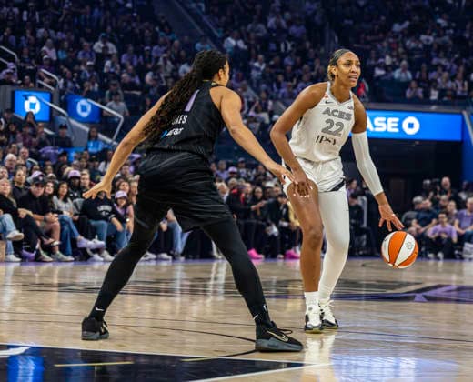 May 31 2026 Las Vegas center A ja Wilson (22)looks to pass the ball during the WNBA, Basketball Damen, USA game between Las Vegas Aces and the Golden State Valkyries. CSM WNBA 2026 : Las Vegas Vs Golden State MAY 31  - ZUMAc04_ 20260531_zma_c04_231 Copyright: xThurmanxJamesx