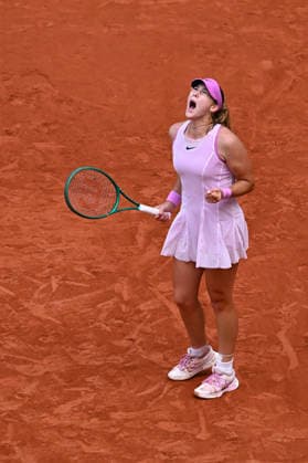 2026 French Open - Mirra Andreeva Mirra Andreeva (RUS) during her third round match at the 2026 Roland Garros French Tennis open tournament in Paris, France, on May 31, 2026. Photo by Corinne Dubreuil ABACAPRESS.COM Paris France  Copyright: xDubreuilxCorinne ABACAx