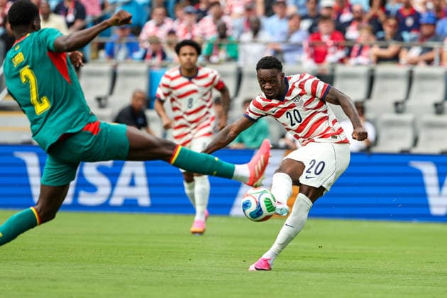 May 31, 2026, Charlotte, North Carolina, USA: United States forward Folarin Balogun (20) shoots on goal during an International Friendly, Länderspiel, Nationalmannschaft match between United States and Senegal at Bank of America Stadium in Charlotte, North Carolina Charlotte USA - ZUMAa257 20260531_zsp_a257_017 Copyright: xChrisxArjoonx