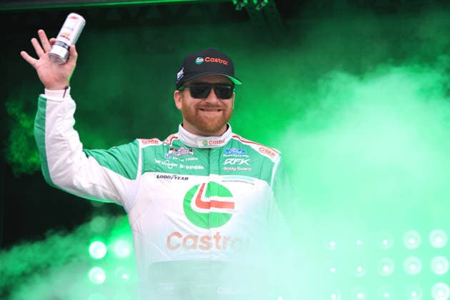 NASHVILLE, TN - MAY 31: Chris Buescher ( 17 RFK Racing Castrol Ford) waves to the crowd prior to the running of the NASCAR, Motorsport, USA Cup Series Cracker Barrel 400 on May 31, 2026 at Nashville Superspeedway in Lebanon, TN. (Photo by Jeff Robinson Icon Sportswire) AUTO: MAY 31 NASCAR Cup Series Cracker Barrel 400 EDITORIAL USE ONLY Icon26053118463400