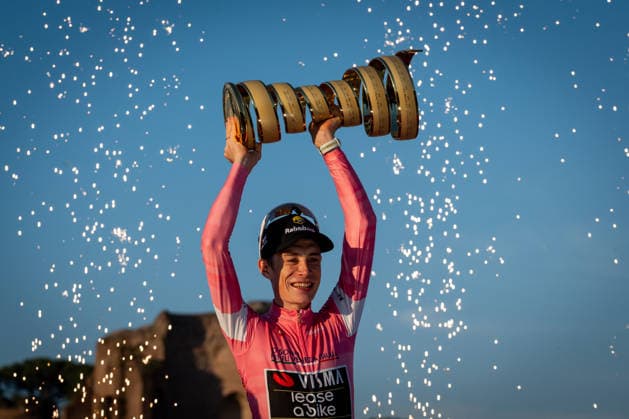 109th Giro d Italia 2026, Stage 21 a 131km stage from Rome to Rome 1289m in Rome, Italy, on 31 May 2026. Jonas Vingegaard of Denmark during award cerimony of the 109th Giro d Italia 2026, Stage 21 a 131km stage from Rome to Rome 1289m in Rome, Italy, on 31 May 2026., Credit:Stefano Costantino TTL Stefano Costantino Avalon Italy, Rome  Copyright: xStefanoxCostantinoxTTLx xStefanoxCostantinox xAvalonx 1107026424