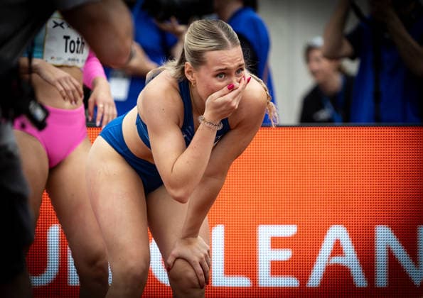 Golden Oval Dresden, 31 05 2026 Can hardly believe it Lia Flotow GER Germany is overwhelmed after her new personal best time in the 100m hurdles sprint of 12.97 seconds Athletics Meeting Golden Oval on 31 05 2026 at the Heinz Steyer Stadium in Dresden Saxony Copyright: xBEAUTIFULxSPORTS R.xSchmittx