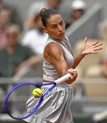 Tennis: French Open Marta Kostyuk of Ukraine plays against Iga Swiatek of Poland in the women s singles fourth round of the French Open tennis tournament in Paris on May 31, 2026.  A14AA0005617199P