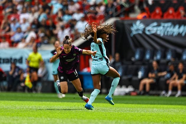 NWSL: Gotham FC Vs. Houston Dash Houston Dash defender Paige Nielsen 14 and Gotham FC forward Jordynn Dudley 2 compete during the National Women s Soccer League match at Sports Illustrated Stadium in Harrison, New Jersey, on May 31, 2026. Harrison N.J. United States  Copyright: xGordonxDonovanx originalFilename:donovan-nwslgoth260531_npCmJ.jpg