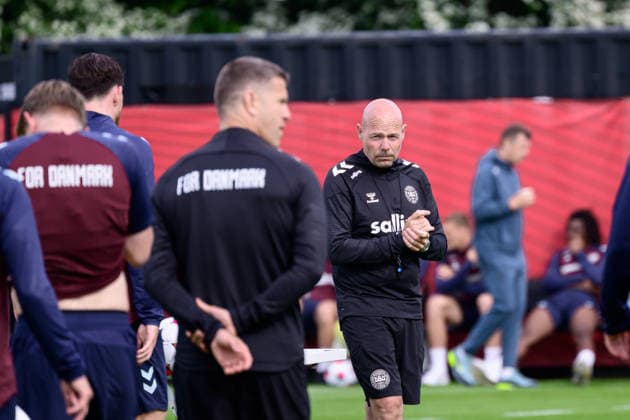 Denmark training before test matches, Helsingor, Denmark Helsingor, Denmark. 31st. May, 2026. national team, Nationalteam head coach Brian Riemer of Denmark seen during a training session in Elsinore before two upcoming test matches. Denmark, Helsingor  Copyright: xGonzalesxPhoto DennisxJacobsenx