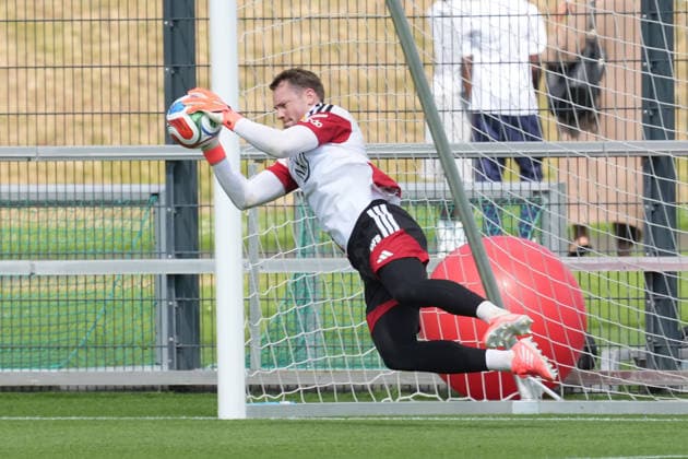Goalkeeper Manuel Neuer Germany Germany in goal Frankfurt 01 06 2026 German national team bids farewell to Germany with public training session