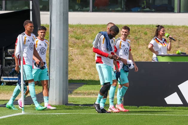 FRANKFURT AM MAIN, DEUTSCHLAND – 01. Juni 2026 Die deutsche Nationalmannschaft verabschiedet sich beim offiziellen Abschiedsevent am DFB-Campus vor der Abreise zur FIFA Fußball-Weltmeisterschaft 2026 in den USA v.l., die Mannschaft läuft ein Anton Ruediger (Germany) Frankfurt am Main DFB Campus Deutschland Copyright: xJoaquimxFerreirax