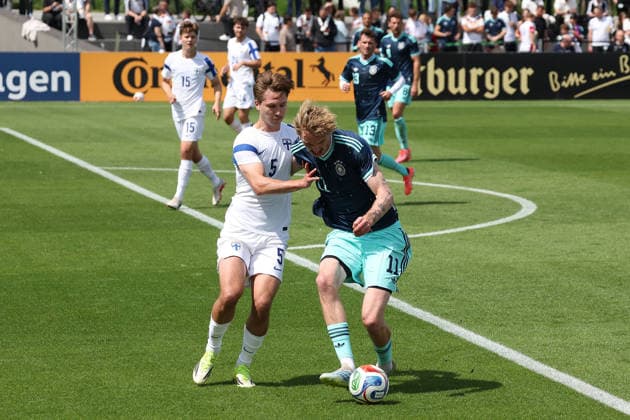 FRANKFURT AM MAIN, DEUTSCHLAND – 01. Juni 2026 Die deutsche Nationalmannschaft verabschiedet sich beim offiziellen Abschiedsevent am DFB-Campus vor der Abreise zur FIFA Fußball-Weltmeisterschaft 2026 in den USA v.l., Miro Tenho (Finnland), Nick Woltemade (Germany) in action, with the ball Frankfurt am Main DFB Campus Deutschland Copyright: xJoaquimxFerreirax