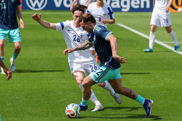 FRANKFURT AM MAIN, DEUTSCHLAND – 01. Juni 2026 Die deutsche Nationalmannschaft verabschiedet sich beim offiziellen Abschiedsevent am DFB-Campus vor der Abreise zur FIFA Fußball-Weltmeisterschaft 2026 in den USA v.l., Kasper Paananen (Finnland), David Raum (Germany) Frankfurt am Main DFB Campus Deutschland Copyright: xJoaquimxFerreirax
