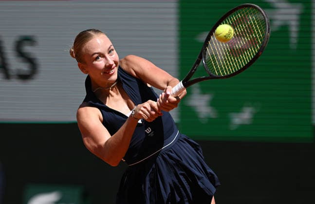2026 French Open, Roland-Garros - Day 9 PARIS, FRANCE - JUNE 1: Anastasia Potapova of Austria in action against Anna Kalinskaya (not seen) during their Women s singles fourth-round match on Day Nine of the 2026 French Open tennis tournament at the Roland-Garros Complex in Paris, France, on June 1, 2026. Burak Akbulut Anadolu Paris France. Editorial use only. Please get in touch for any other usage.  Copyright: x2026xAnadoluxBurakxAkbulutx