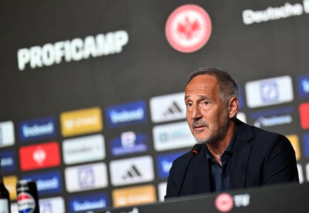 01 06 2026, xjhx, Soccer 1 Bundesliga, Eintracht Frankfurt Press Conference Head Coach Adi Hütter v l Coach Adolf Adi Hütter Eintracht Frankfurt Frankfurt am Main