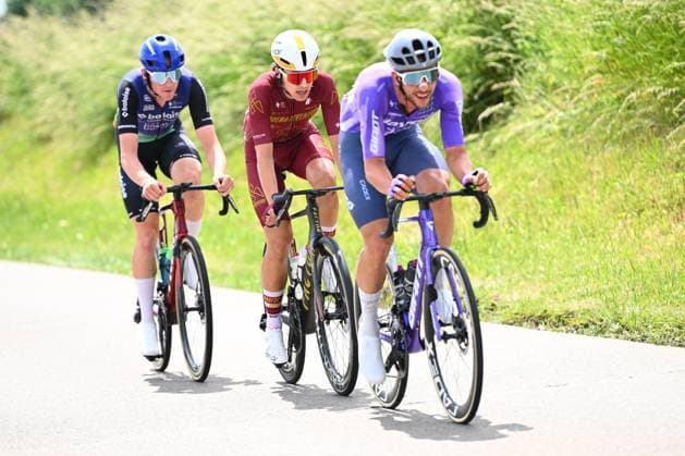 Tour de Wallonie 2026 Stage 1 LOBBES, BELGIUM - JUNE 01 : De Bondt Dries (BEL) of Team Jayco AlUla and Florez Samuel (COL) of Modern Adventure Pro Cycling are leading an escape during stage 1 of the 47th edition of Ethias Tour de Wallonie an UCI ProSeries 2.Pro cycling road race stage for Men Elite of 180.7 km with start in Manage and finish in Lobbes on June 1, 2026 in Lobbes, Belgium, 01 06 2026 ( Motordriver Pieter Van Herzele - Lobbes Belgium  Copyright: xVincentxKalutx