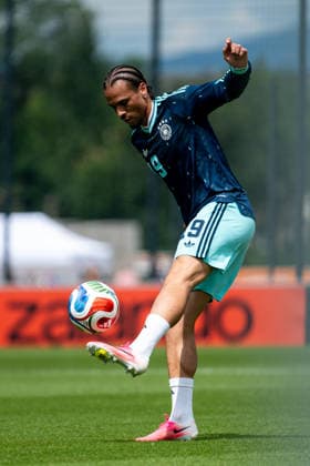 GER, Deutschland vs Finnland, Abschiedsevent und Trainingsspiel, WM Vorbereitung 2026 01.06.2026, DFB Campus, Frankfurt am Main, GER, Deutschland vs Finnland, Abschiedsevent und Trainingsspiel, WM Vorbereitung 2026, im Bild Leroy Sane (Deutschland, 19) am Ball, *** GER, Germany vs Finland, farewell event and training match, World Cup preparation 2026 01 06 2026, DFB Campus, Frankfurt am Main, GER, Germany vs Finland, farewell event and training match, World Cup preparation 2026, in the picture Leroy Sane Germany, 19 on the ball, nordphotoxGmbHx xMemmler nph00005