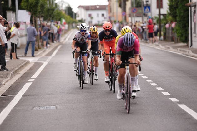 The pack rides during Stage 3 of the Giro d™Italia Women, from Bibione to Buja, Italy, Monday, June 1, 2026  Copyright: xMarcoxAlpozzi LaPressex