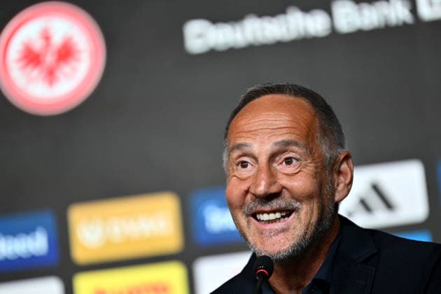 01 06 2026, xfux, Fussball 1 Bundesliga, Eintracht Frankfurt Press conference to present Adolf Adi Hütter Huetter as new head coach v l Trainer Adolf Adi Hütter Huetter Eintracht Frankfurt zautz DFL DFB REGULATIONS PROHIBIT ANY USE OF PHOTOGRAPHS as IMAGE SEQUENCES and or QUASI VIDEO Frankfurt am Main
