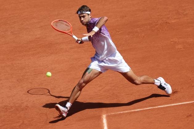 ROLAND GARROS PHOTOPQR LE PARISIEN LP Arnaud Journois (Staff) ; PARIS ; 01 06 2026 ; Paris. Stade Roland Garros, le 01 JUIN 2025. Tennis. Internationaux de France - Simple Messieurs - Court Philippe Chatrier - 1 8ème de finale - Flavio Cobolli vs Zachary Svajda. Photo Le Parisien Arnaud Journois Roland Garros French Open tennis tournament, in Paris, France, on June 1, 2026. PARIS 75 France  Copyright: xPHOTOPQR LExPARISIEN MAXPPPxLPx xArnaudxJournoisx(Staff)x 20260601LPA6919 20260601LPA6919