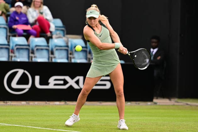 Tennis WTA125 ATP, Tennis Herren Challenger Lexus Birmingham Open Emerson Jones of Australia returns during the Lexus Birmingham Open tennis tournament at Edgbaston Priory Club, Birmingham, UK on 1 June 2026. Birmingham Edgbaston Priory Club West Midlands UK Editorial use only , Copyright: xDennisxGoodwinx PSI-24319-0072