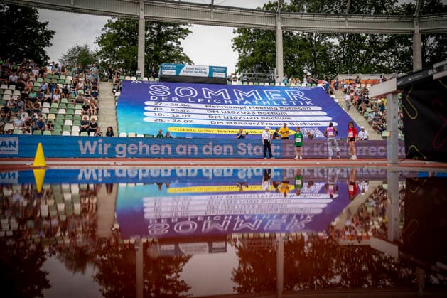 DRESDEN , GERMANY - MAY 31: Commercial mirrors in the water competes during the Golden Oval Continental Tour Silver meeting on May 31, 2026 at Heinz-Steyer-Stadion in Dresden, Saxony, Germany. Saxony Germany Copyright: xAxelxKohringx