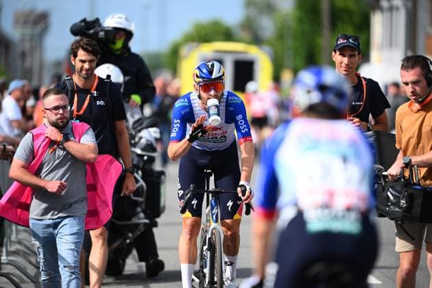 Tour de Wallonie 2026 Stage 1 LOBBES, BELGIUM - JUNE 01 : Meeus Jordi (BEL) of Red Bull BORA Hansgrohe celebrates the victory with teammate Wandahl Frederik (DEN) of Red Bull - BORA - Hansgrohe during stage 1 of the 47th edition of Ethias Tour de Wallonie an UCI ProSeries 2.Pro cycling road race stage for Men Elite of 180.7 km with start in Manage and finish in Lobbes on June 1, 2026 in Lobbes, Belgium, 01 06 2026 ( Motordriver Pieter Van Herzele - Lobbes Belgium  Copyright: xVincentxKalutx