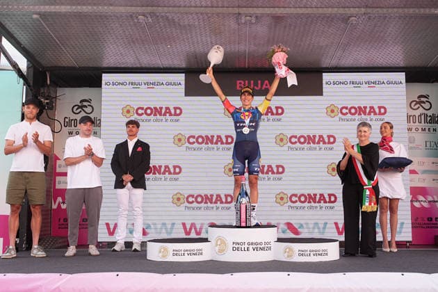 Italy™s Elisa Balsamo of Lidl - Trek™s stage winner celebrate on the podium after the Stage 3 of the Giro d™Italia Women, from Bibione to Buja, Italy, Monday, June 1, 2026  Copyright: xMarcoxAlpozzi LaPressex