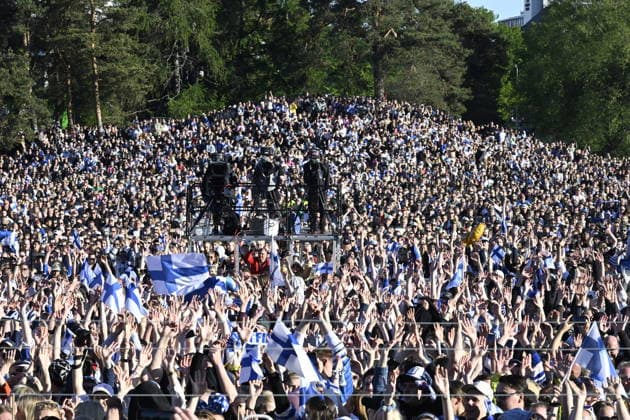 LKS 20260601 Estimated 55 thousand Finnish Ice hockey, Eishockey fans gathered to celebrate with Team Finland IIHF Ice Hockey World Champion 2026, in Helsinki, Finland on June 1, 2026. Finland won the IIHF Ice Hockey Men s World Championship, WM, Weltmeisterschaft final match between Switzerland and Finland in Zurich on Sunday. - JUSSI NUKARI Helsinki Finland qc4sSYcxigI  Copyright: xJussixNukarix qc4sSYcxigI