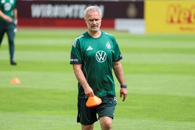 Cologne, Germany 01 06 2026 Training of the DFB women preparation international match Germany vs Norway for World Cup qualification 2027 In the picture national coach Christian Wück Wueck Germany Copyright: HMBxMedia MadeleinexFantini
