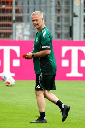 Cologne, Germany 01 06 2026 Training of the DFB women preparation international match Germany vs Norway for World Cup qualification 2027 In the picture national coach Christian Wück Wueck Germany Copyright: HMBxMedia MadeleinexFantini