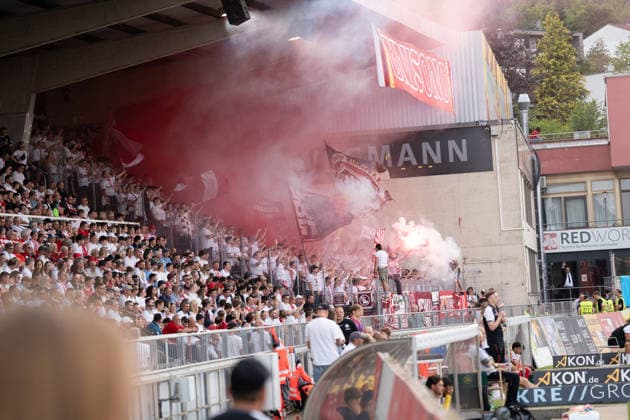 01 06 2026, xhfmx, Soccer Relegation 3 Liga, Kickers Wuerzburg 1 FC Lok Leipzig Pyro in Würzburg Block DFL DFB REGULATIONS PROHIBIT ANY USE OF PHOTOGRAPHS as IMAGE SEQUENCES and or QUASI VIDEO Wuerzburg