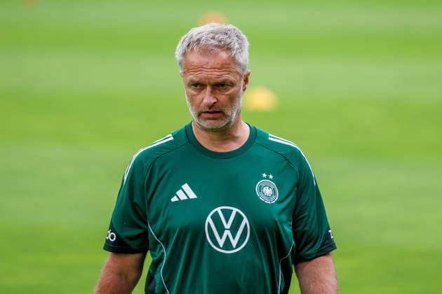 Cologne, Germany 01 06 2026 Training of the DFB women preparation international match Germany vs Norway for World Cup qualification 2027 In the picture national coach Christian Wück Wueck Germany Copyright: HMBxMedia MadeleinexFantini