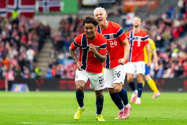 260601 Julian Ryerson of Norway celebrates with Oscar Bobb after 1 0 during the international friendly football match between Norway and Sweden on June 1, 2026 in Oslo Photo Joel Marklund BILDBYRAN kod JM JM0820 bbeng fotboll football soccer fotball träningslandskamp privatlandskamp landskamp international friendly norge norway sverige sweden sverige a jubel  Copyright: JOELxMARKLUND BB260601JM048