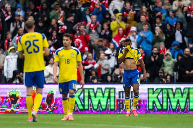 260601 Isak Hien of Sweden looks dejected after 2 0 during the international friendly football match between Norway and Sweden on June 1, 2026 in Oslo Photo Marius Simensen BILDBYRAN COP 238 JM0820 bbeng fotboll football soccer fotball träningslandskamp privatlandskamp landskamp international friendly norge norway sverige sweden sverige a depp  Copyright: MARIUSxSIMENSEN BB260601BB764