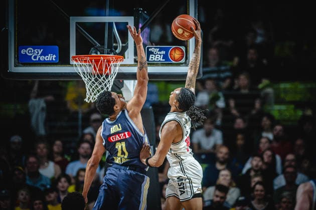Basketball Berlin 01 06 2026 Season 2025 2026 EasyCredit BBL 1 Bundesliga Men, Men Playoffs Semifinal Game 2 Alba Berlin BMA365 Bamberg Baskets Austin Crowley Bamberg, No 55 Michael Rataj Alba Berlin, No 21