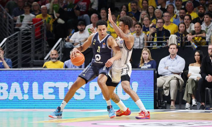 Michael Rataj on the ball, Demarcus Demonia duel Game scene Action Sport Basketball BBL Bundesliga Mens Play Off Semi-Final 2 Game Season 2025 2026 01 06 2026 ALBA Berlin vs BMA365 Bamberg Baskets