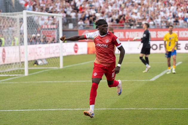 01 06 2026, xhfmx, Football Relegation 3 Liga, Kickers Wuerzburg 1 FC Lok Leipzig Cherif Cisse FC Würzburger Kickers, 11 scores the 2 1 against Leipzig Tor, Goal, Jubel, Celebration DFL DFB REGULATIONS PROHIBIT ANY USE OF PHOTOGRAPHS as IMAGE SEQUENCES and or QUASI VIDEO Wuerzburg