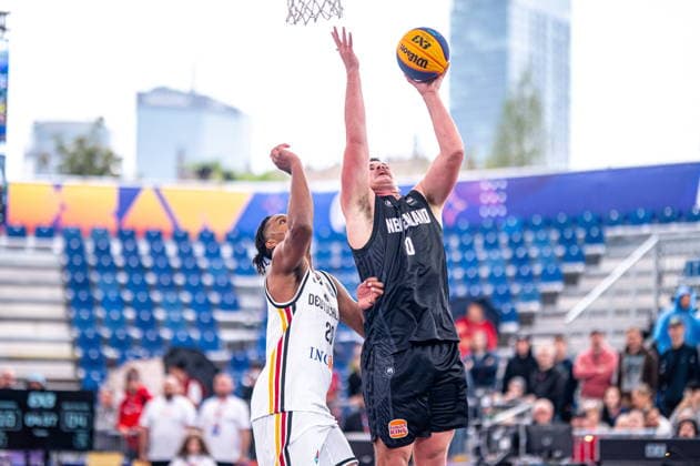Warszawa 01.06.2026. 3x3 Basketball World Championship, WM, Weltmeisterschaft Day 1 in Warsaw, Poland. Germany - New Zealand match--- Mistrzostwa Swiata w koszykowce 3x3 Dzien 1 w Warszawie. Mecz Niemcy - Nowa Zelandia Persons Shown : 20 Fabian Giessmann 0 Aidan Tonge Fot. Kai Taller Arena Akcji NEWSPIX.PL --- newspix.pl POLAND OUT! 