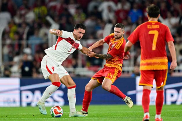 Turkiye v North Macedonia - Friendly match ISTANBUL, TURKIYE - JUNE 1: Deniz Gul of Turkiye competes against Darko Velkovski of North Macedonia during the International Friendly, Länderspiel, Nationalmannschaft match between Turkiye and North Macedonia at Chobani Stadium, on June 1, 2026, in Istanbul, Turkiye. Cem Tekkesinoglu Anadolu Istanbul Turkey. Editorial use only. Please get in touch for any other usage.  Copyright: x2026xAnadoluxCemxTekkesinoglux